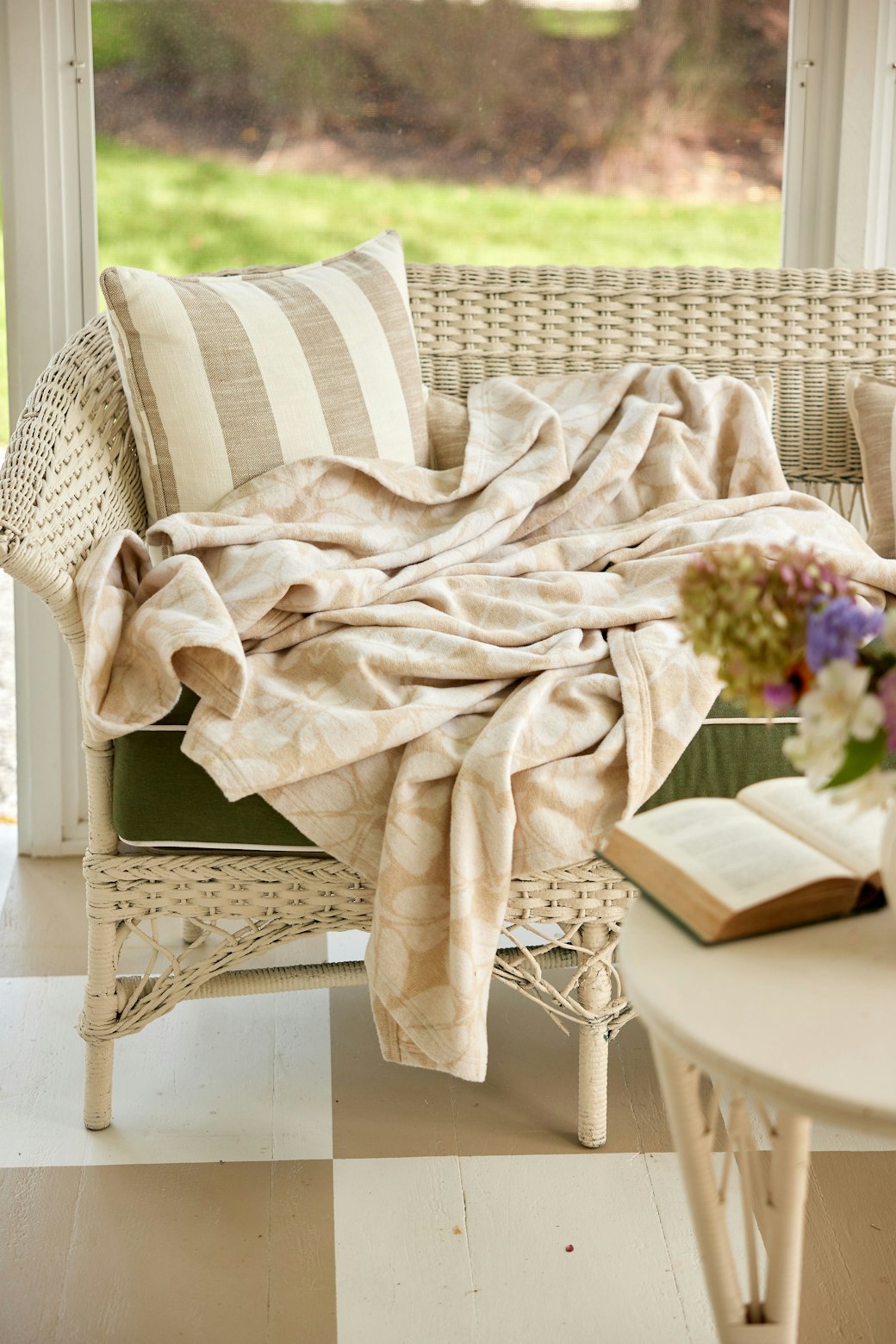 The Lightweight Blanket