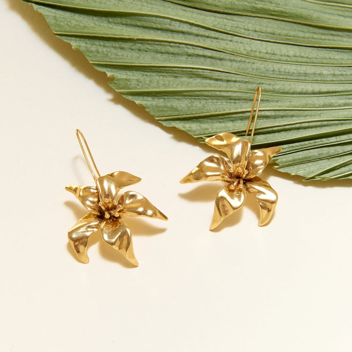 Claire Drop Earrings Gold