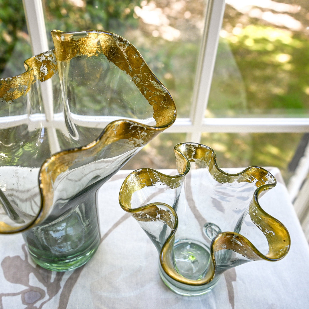 Lettuce Leaf Vase (Gold Leaf Ribbon Rim)