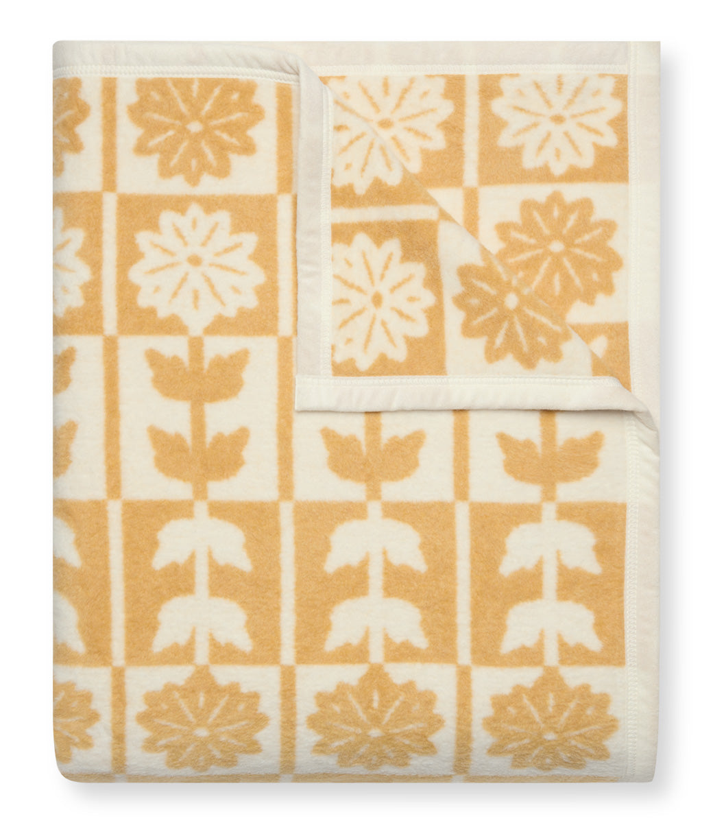 Floral Quilt Almond Blanket