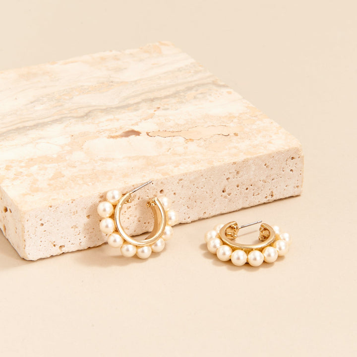 Wynnie Pearl Hoop Earrings Cream