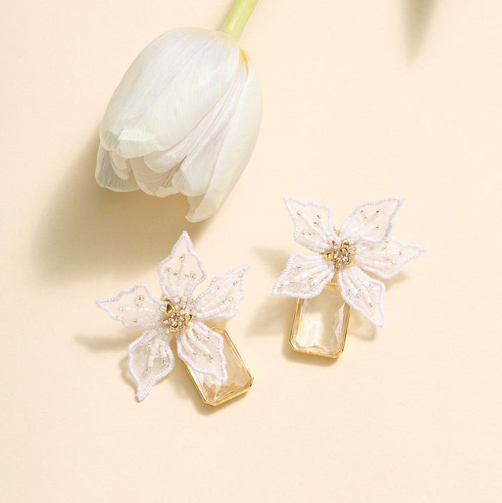 Lucia Earrings White